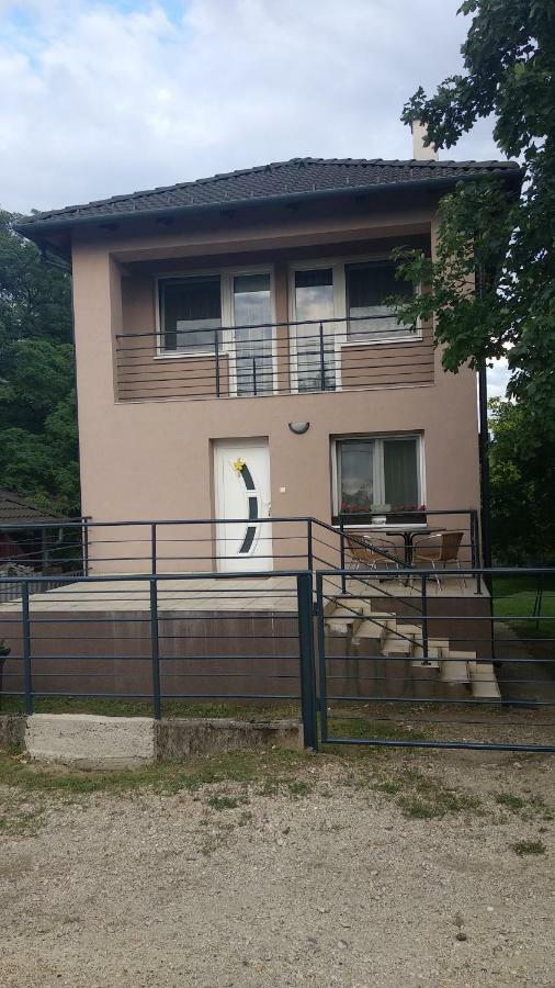 Family Holiday Apartman Nyíregyháza Eksteriør bilde