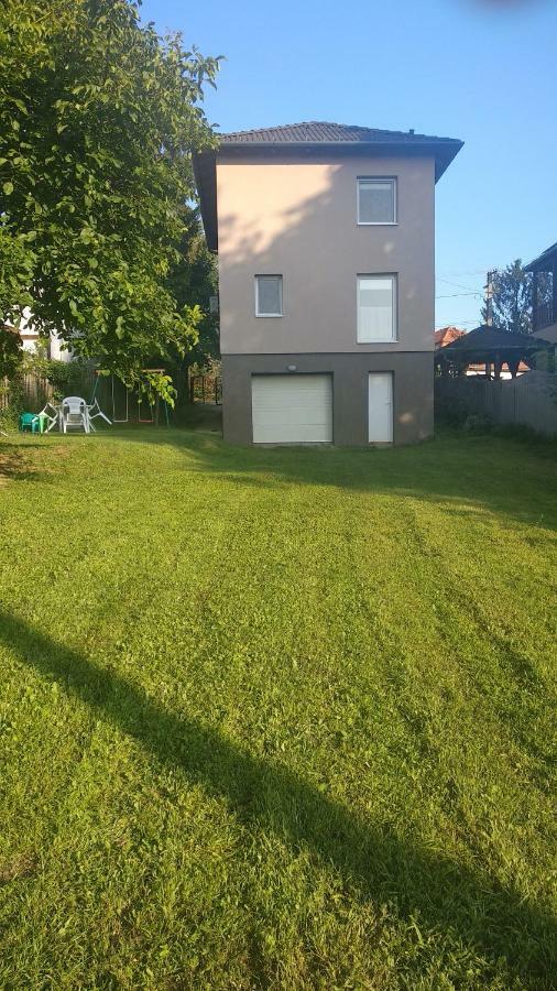 Family Holiday Apartman Nyíregyháza Eksteriør bilde